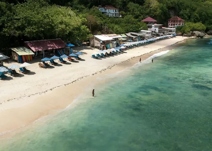 Jabeki Bingin Beach, Hotel Uluwatu